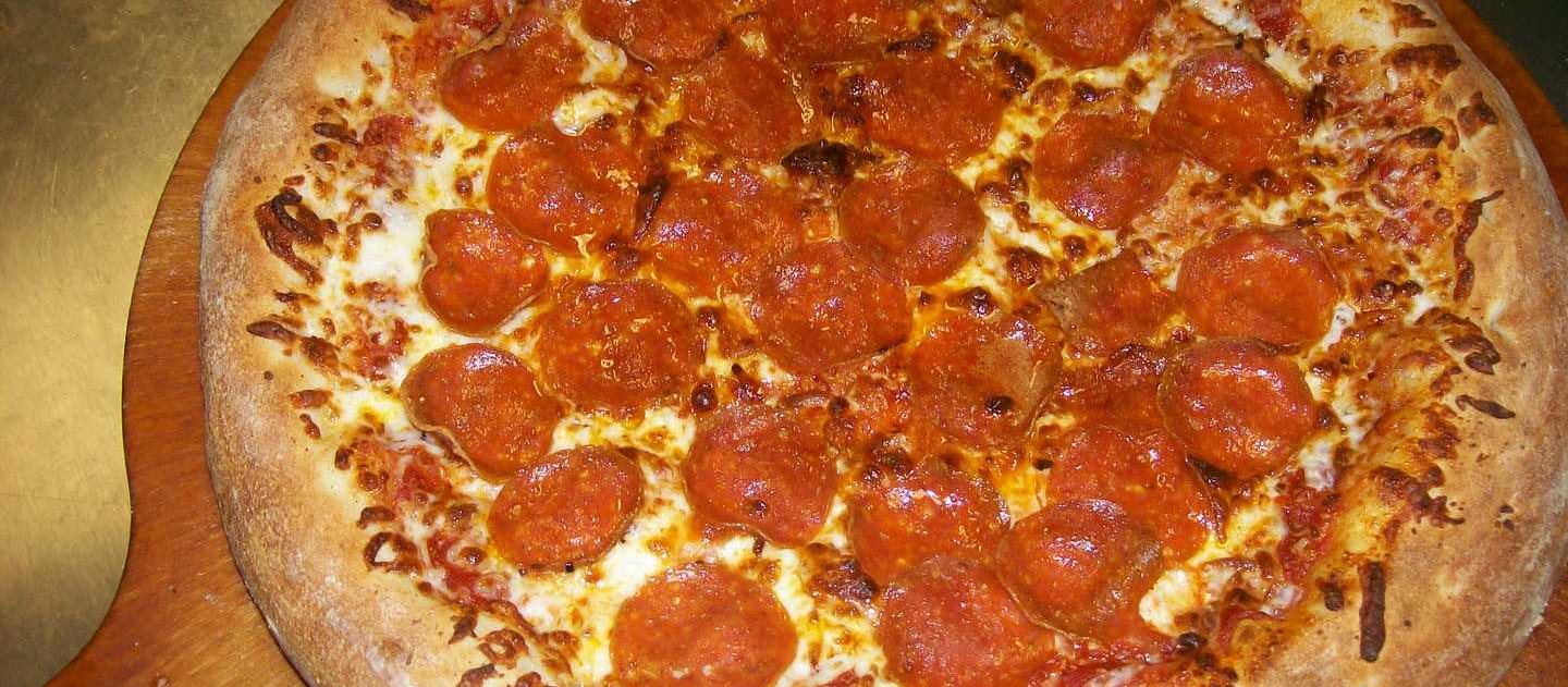 Picture of the food at Jonesy's Pizza & Pub, a dog friendly restaurant in Saint Simons Island. Picture of the food at Jonesy's Pizza & Pub, a dog friendly restaurant in Saint Simons Island.