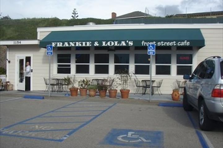 Pet Friendly Frankie and Lola's Front Street Cafe