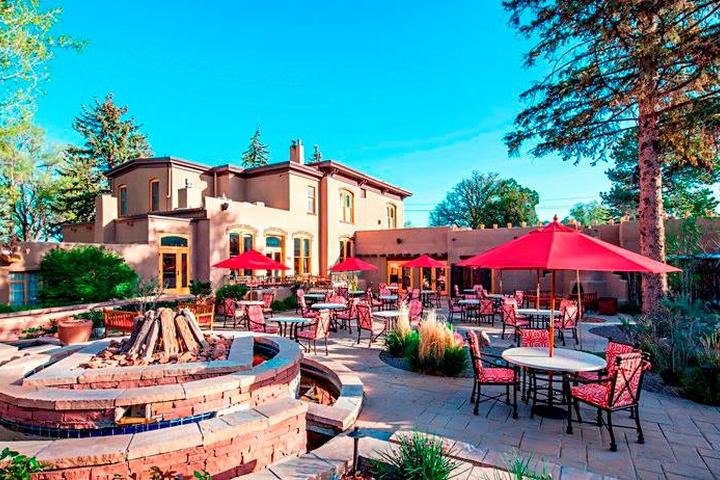 Dog Friendly Restaurants In Santa Fe Nm Bringfido Pet Friendly Patio Restaurant In Santa Fe Nm