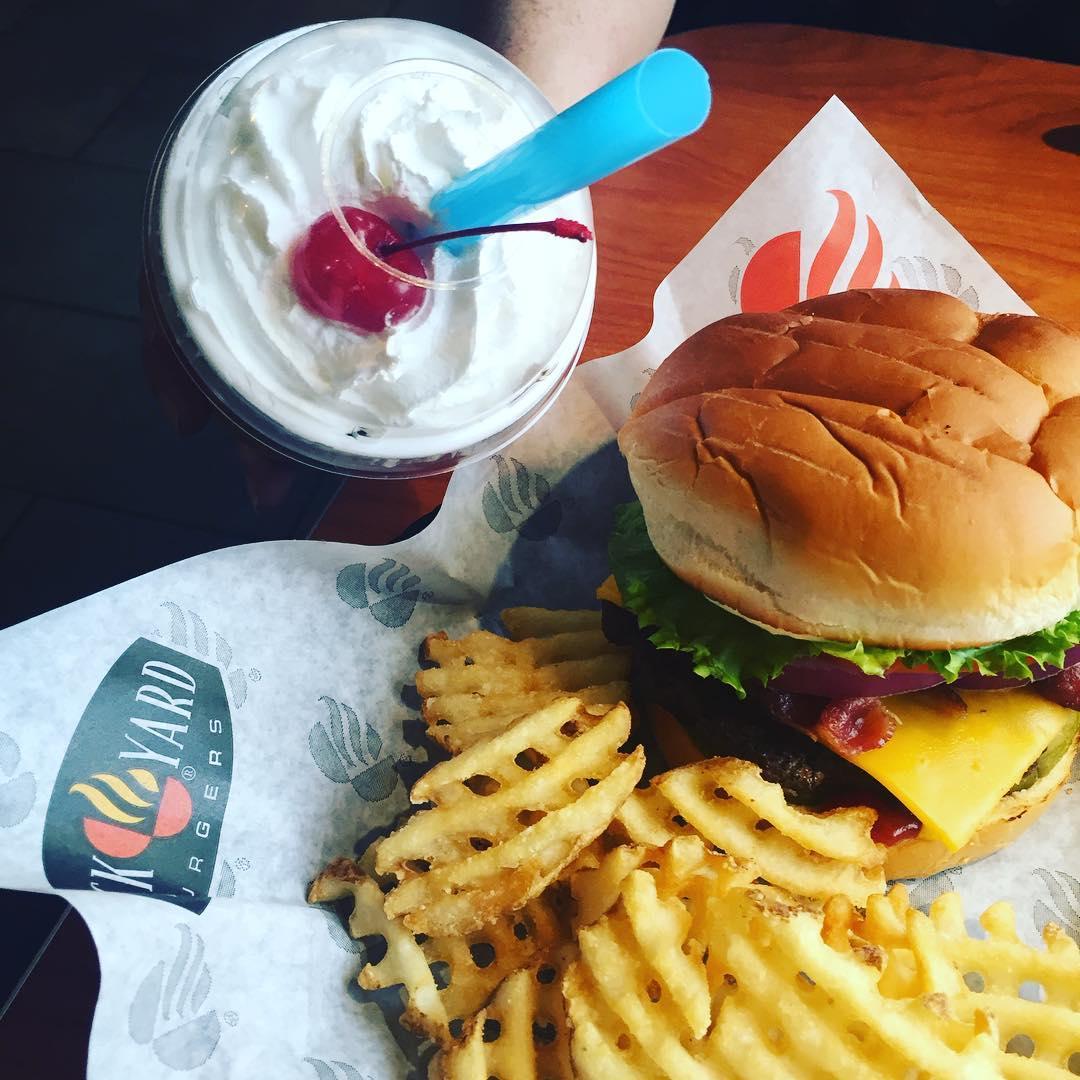 Backyard Burger Is Pet Friendly