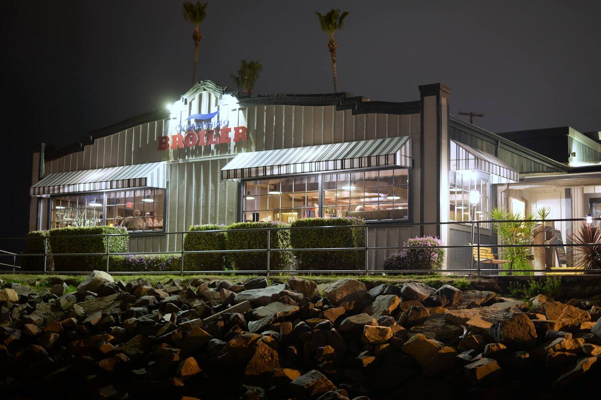 Oceanside Broiler Pet Policy