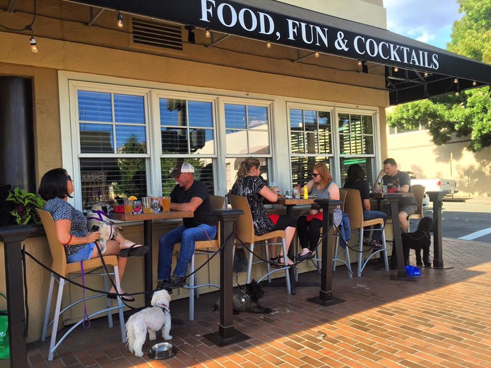 520 Bar Grill Is Pet Friendly