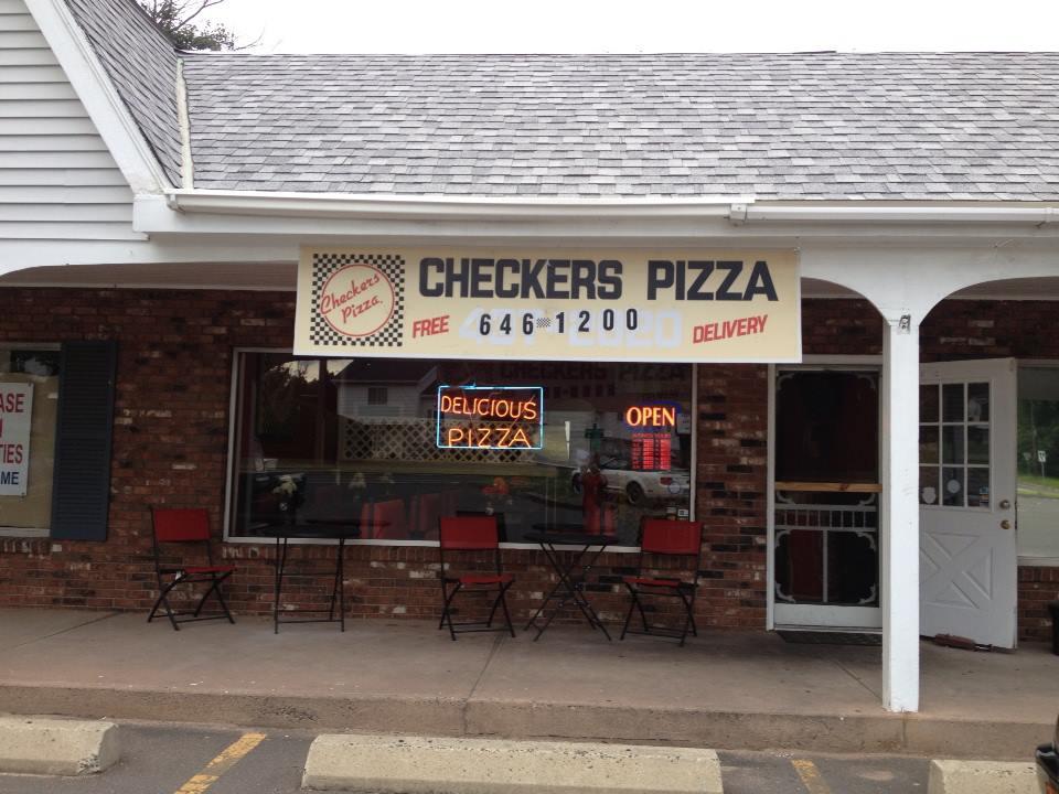 Pet Friendly Checkers Pizza