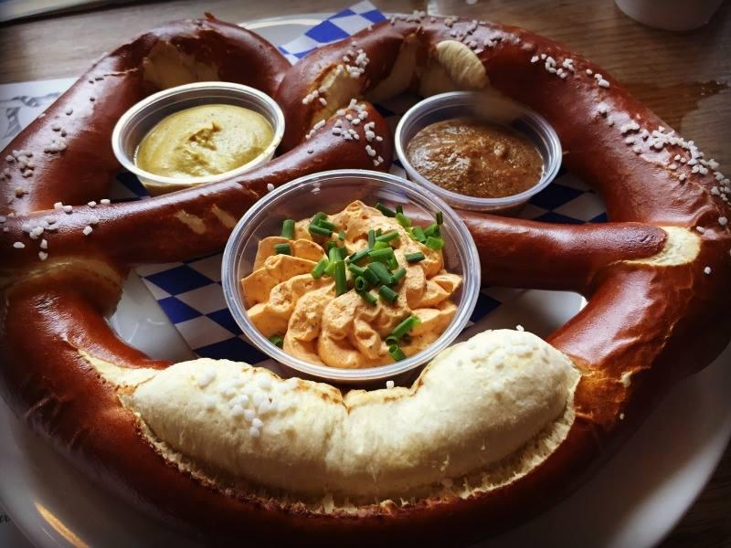 Hofbrauhaus Chicago Is Pet Friendly