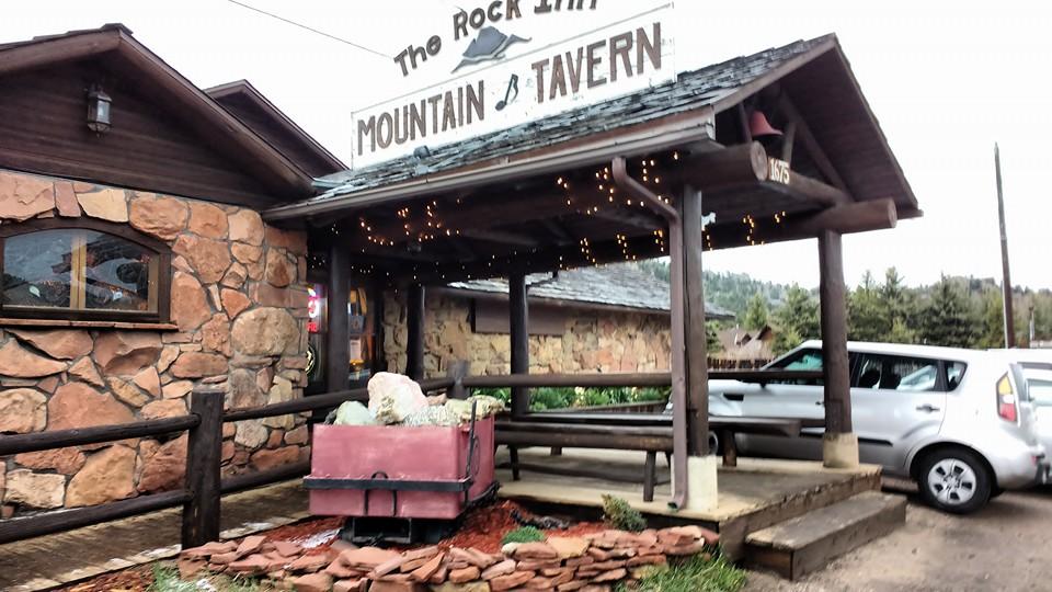 Pet Friendly Rock Inn Mountain Tavern