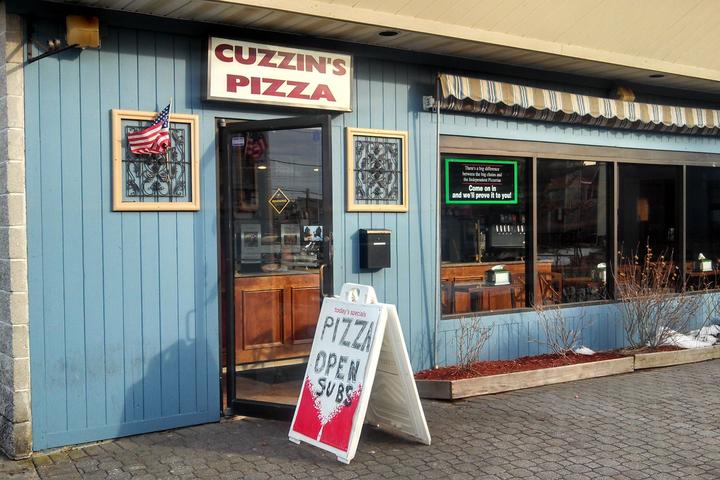 Pet Friendly Cuzzin's Pizzeria & Restaurant