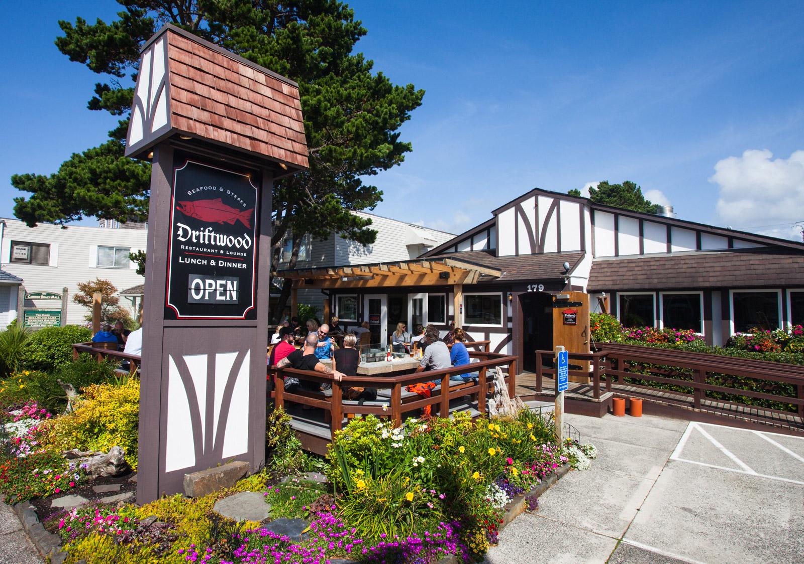 dog-friendly-restaurants-in-cannon-beach-or-bringfido