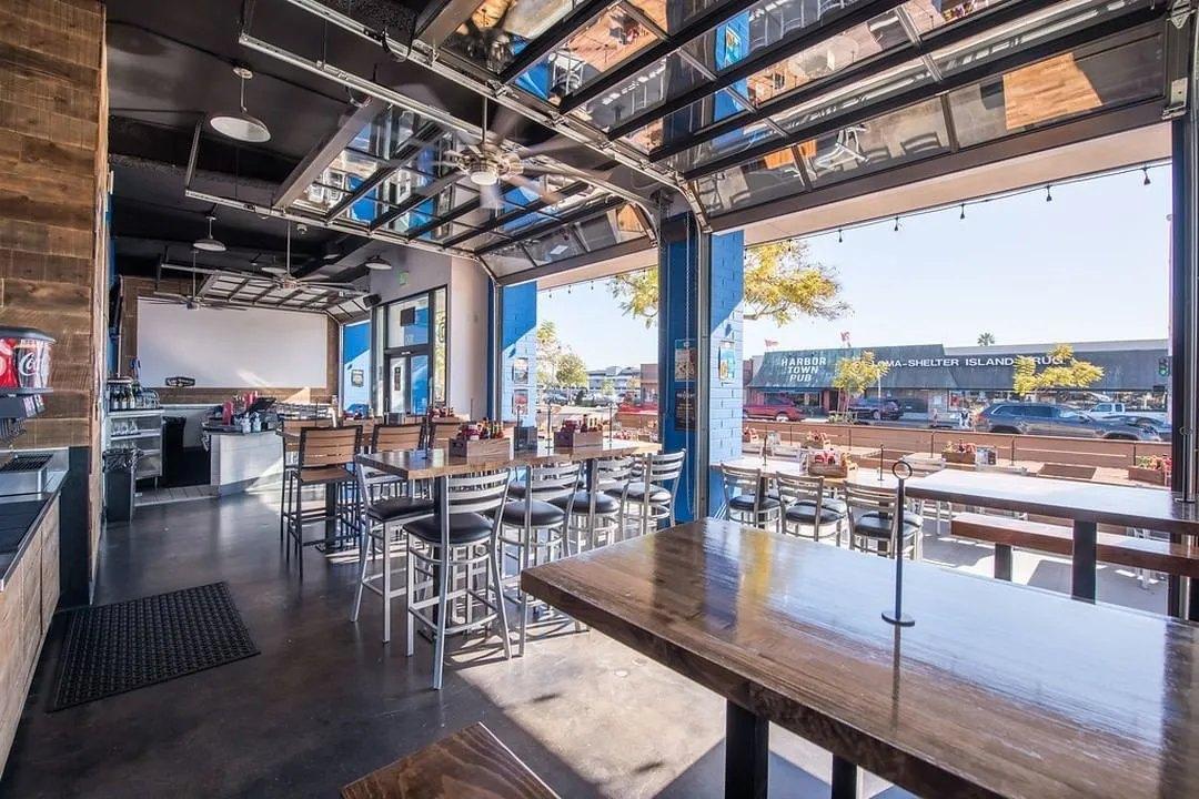 Point Loma Fish Shop Pet Policy