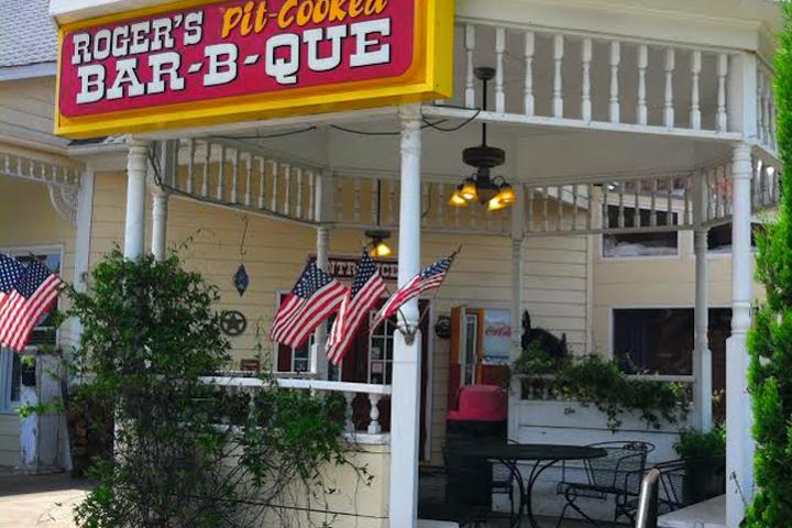 Pet Friendly Roger's Pit Cooked Bar-B-Que