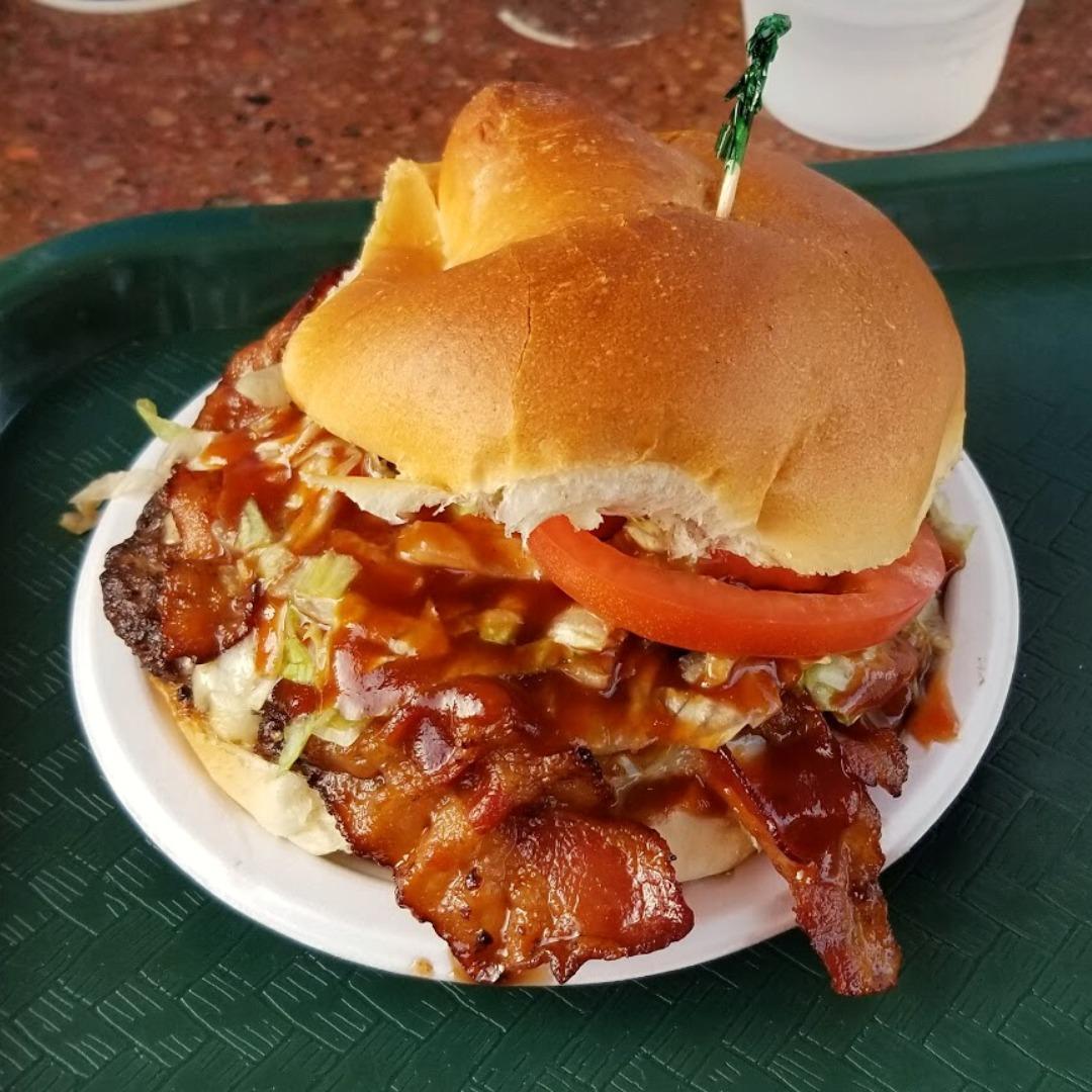 Bill Gray's Seabreeze Is Pet Friendly