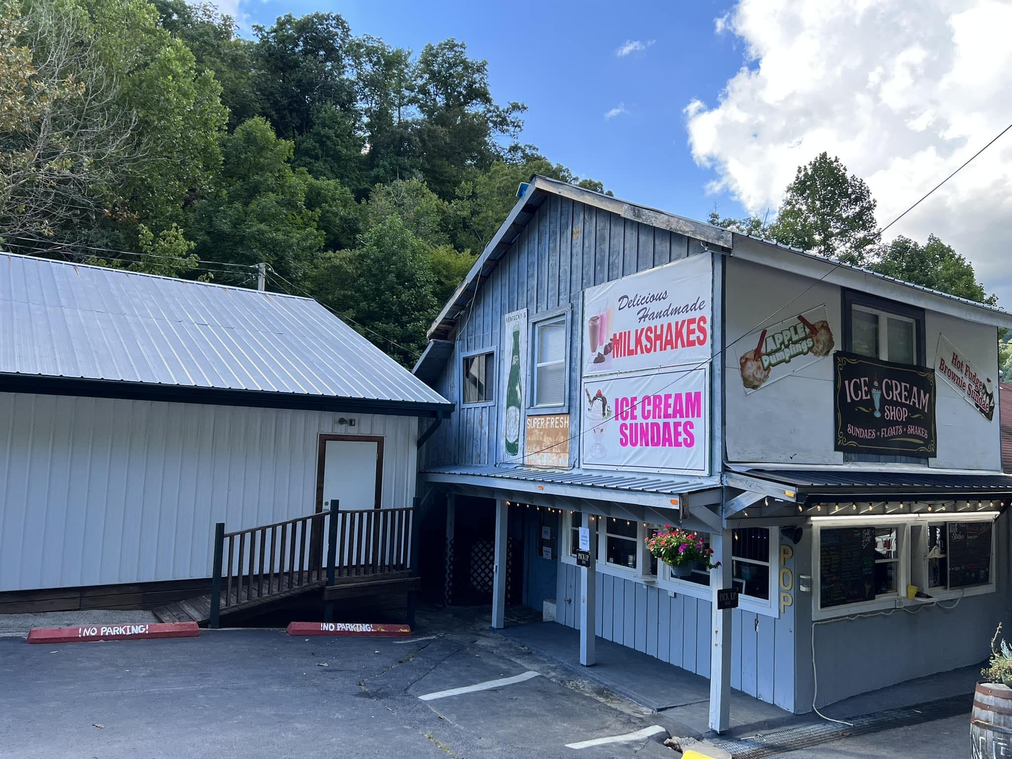 Pet Friendly Red River Gorge General Store & Ice Cream Shop