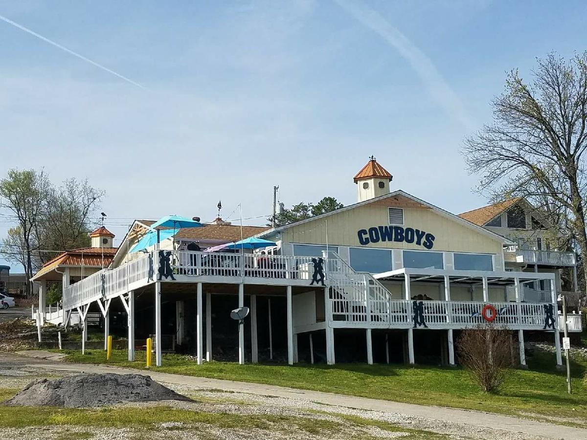 Cowboy's Seafood On the Water Is Pet Friendly