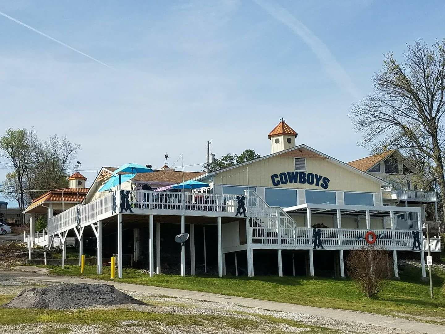 Pet Friendly Cowboy's Seafood On the Water