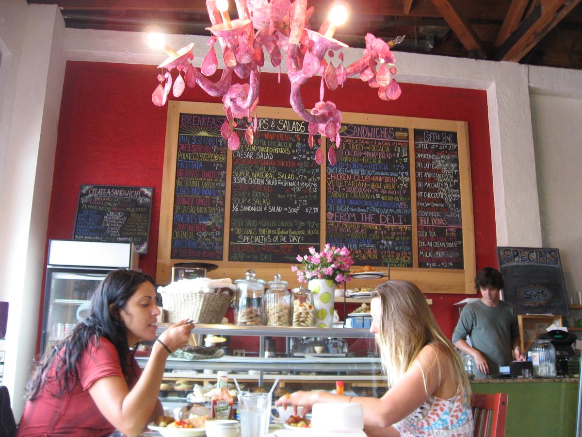 The Wild Plum Cafe & Bakery Pet Policy