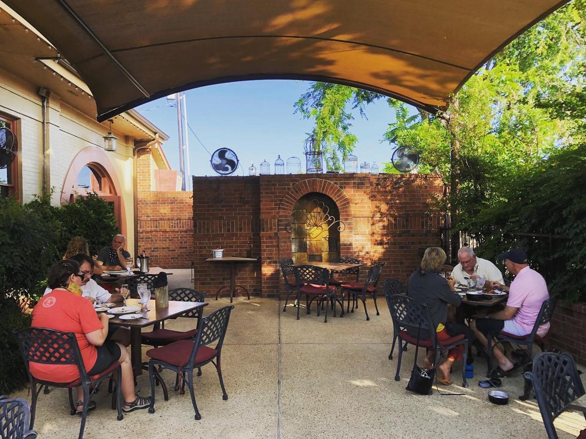 Dog Friendly Restaurants In Comfort Tx Bringfido