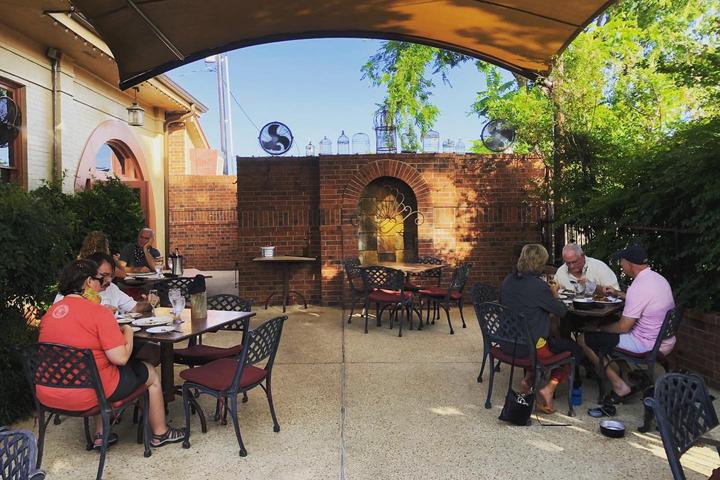 Dog Friendly Restaurants In Comfort Tx Bringfido