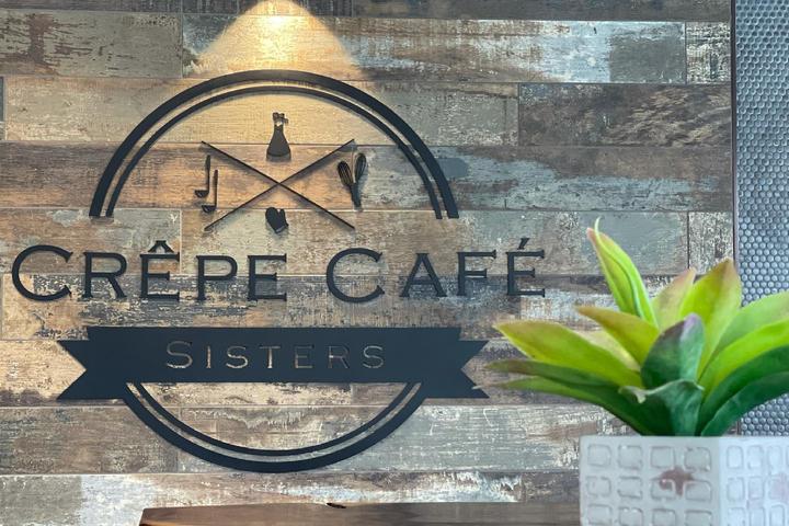 Pet Friendly Crêpe Café Sisters