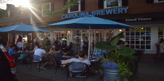 Dog Friendly Bars Pubs In Chapel Hill Nc Bringfido