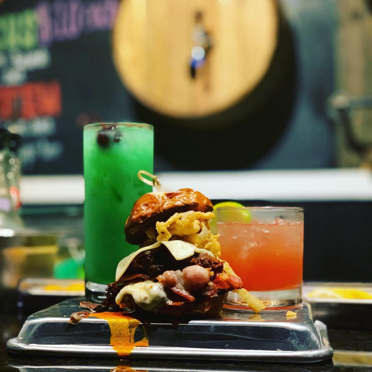 (Closed) Sidecar Slider Bar Pet Policy