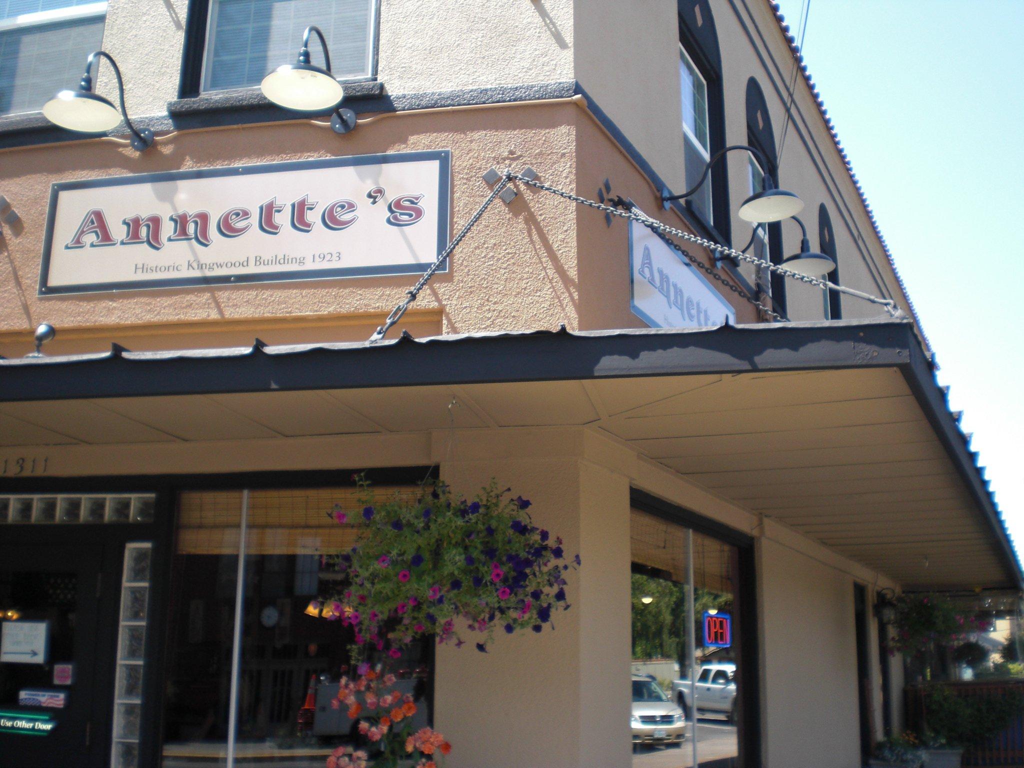 Pet Friendly Annette's Westgate Cafe