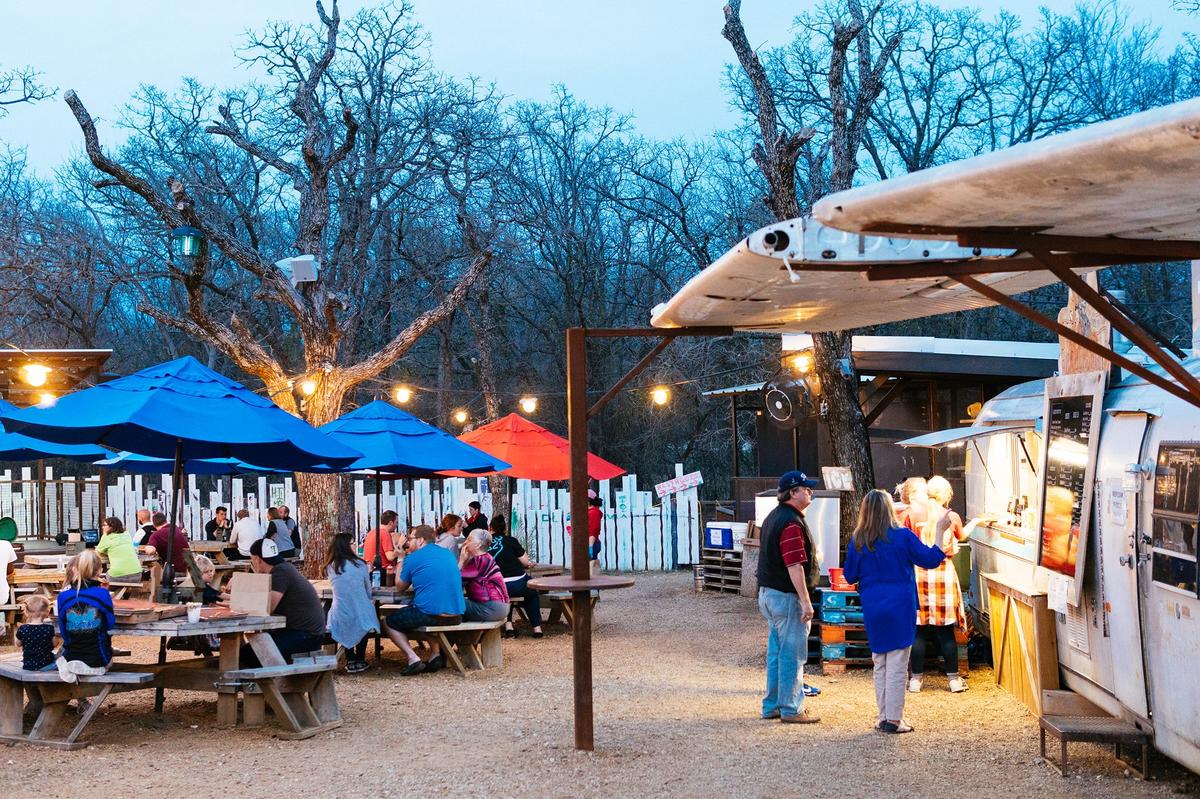 Bumbershoot Barbecue Is Pet Friendly