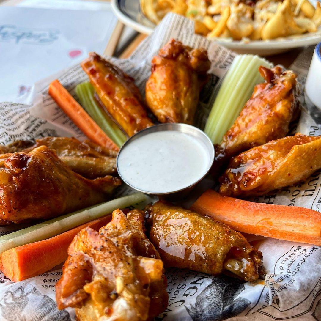 Jasper's Is Pet Friendly