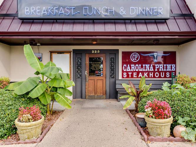 Carolina Prime Steakhouse Is Pet Friendly