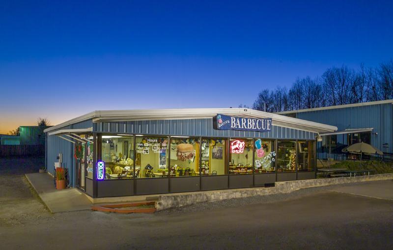 Dog Friendly Barbecue Restaurants In Greenville Sc Bringfido