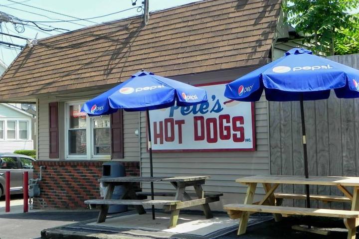 Pet Friendly Pete's Hot Dogs