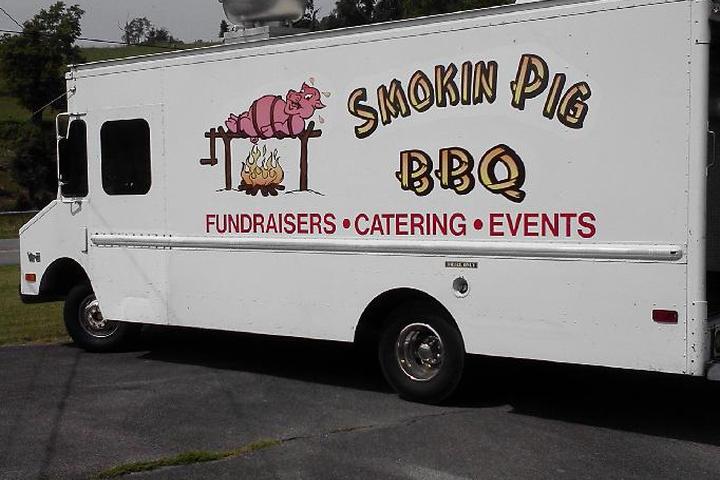 Pet Friendly Smokin' Pig BBQ