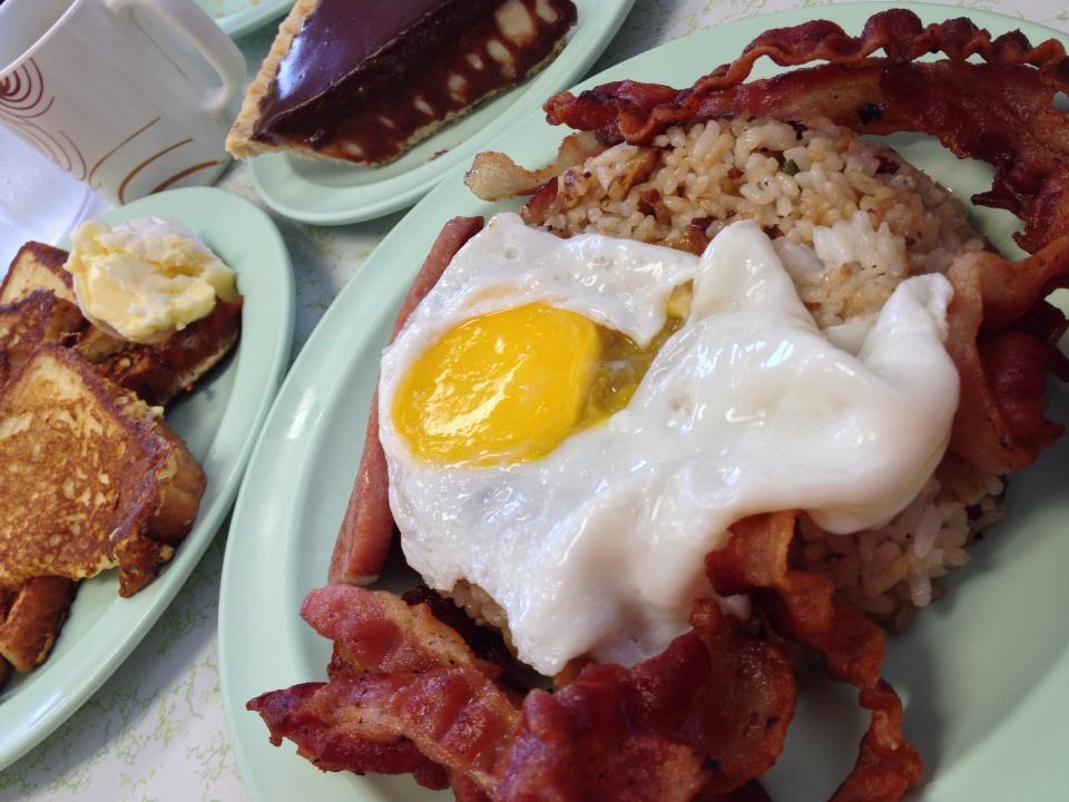 Dog Friendly Breakfast Restaurants in Honolulu, HI BringFido