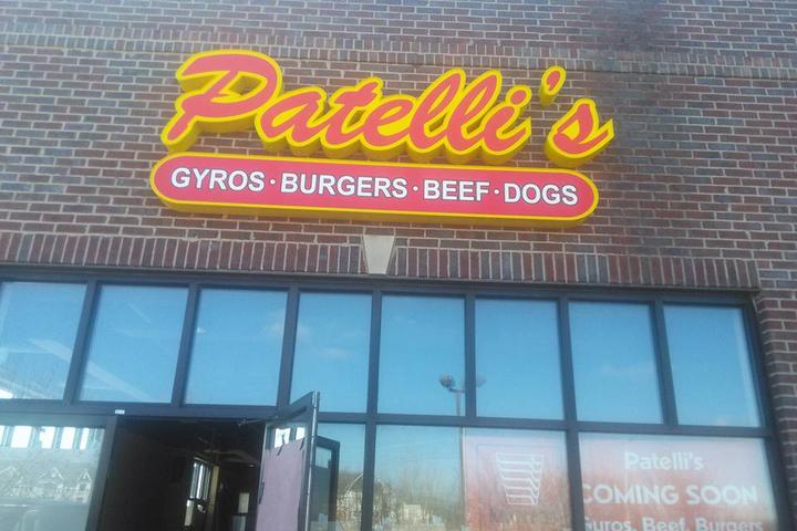 Pet Friendly Patelli's Gyros & Beef