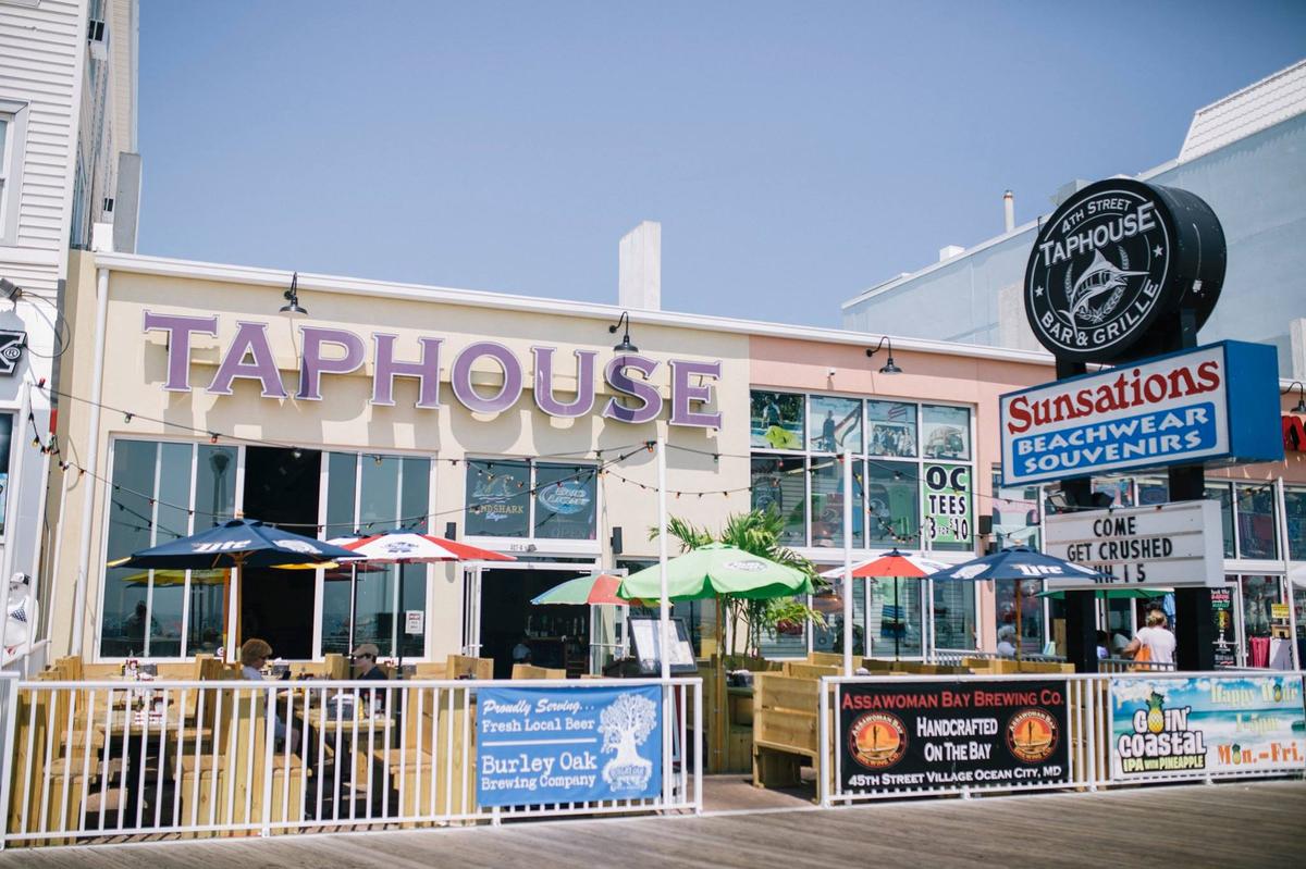 4th-street-taphouse-is-pet-friendly