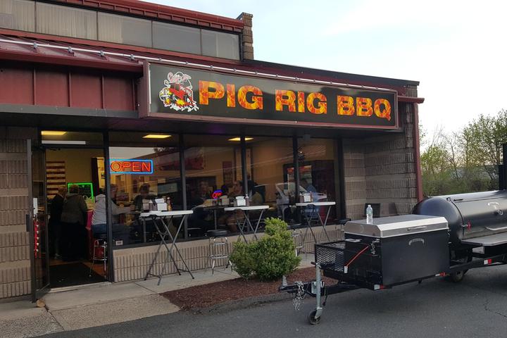 Pet Friendly Pig Rig BBQ