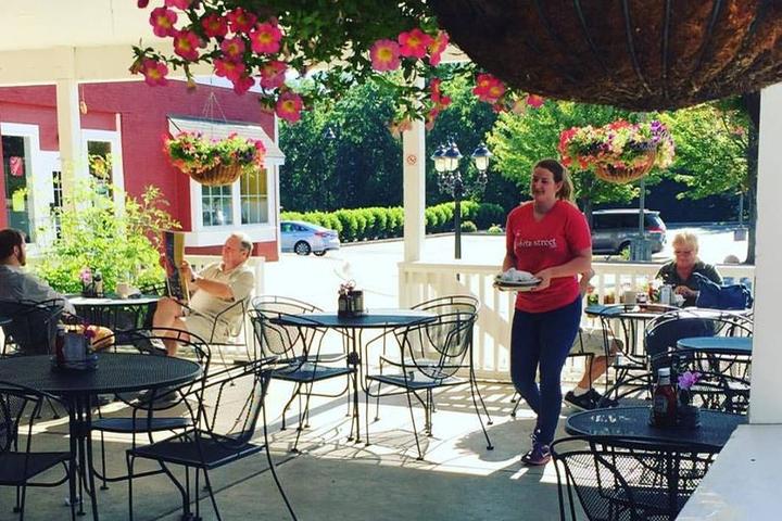 Dog Friendly Restaurants In Frankfort Il Bringfido Dog Friendly Restaurants In Frankfort Il Bringfido