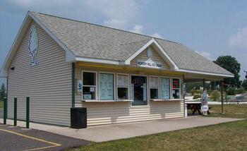 Hickory Hill Ice Cream Stand Is Pet Friendly