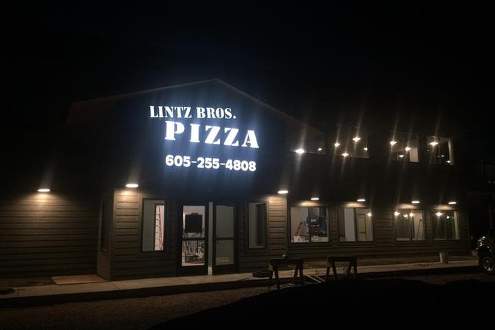 Pet Friendly Lintz Brothers Pizza
