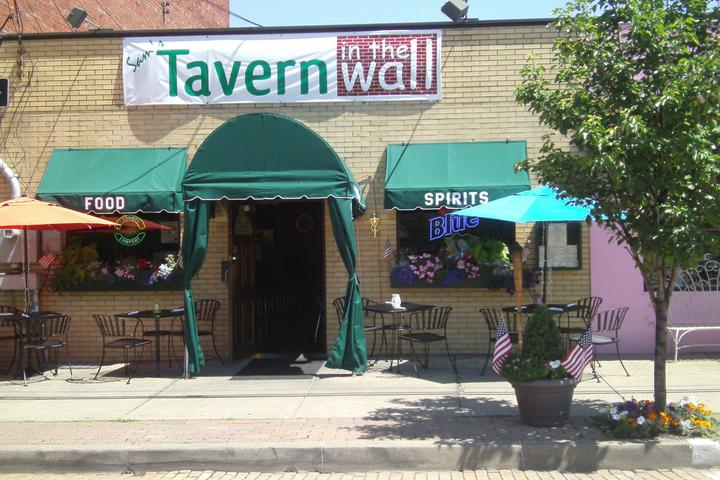 Pet Friendly Tavern in the Wall