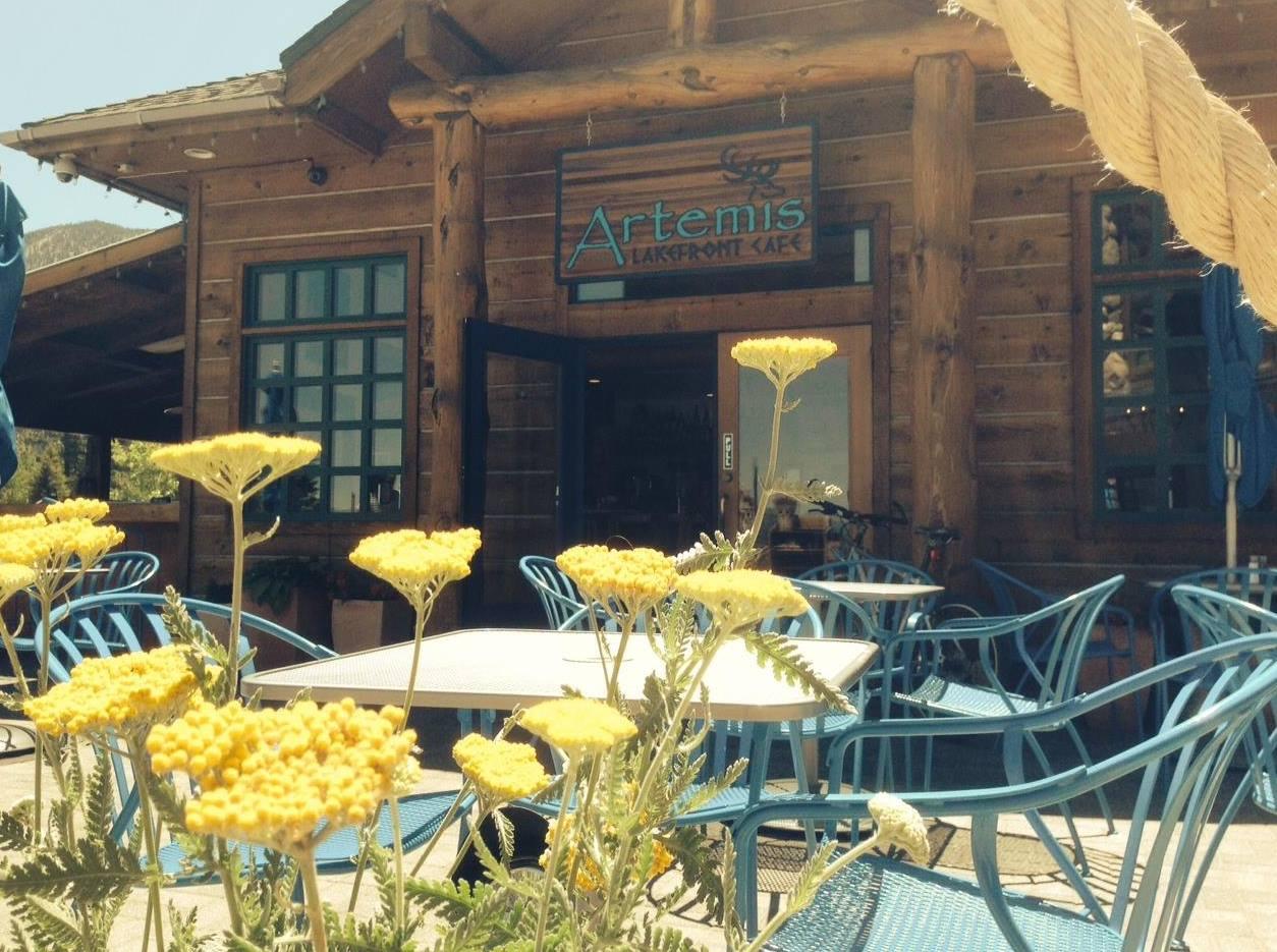 Pet Friendly Artemis Lakefront Cafe