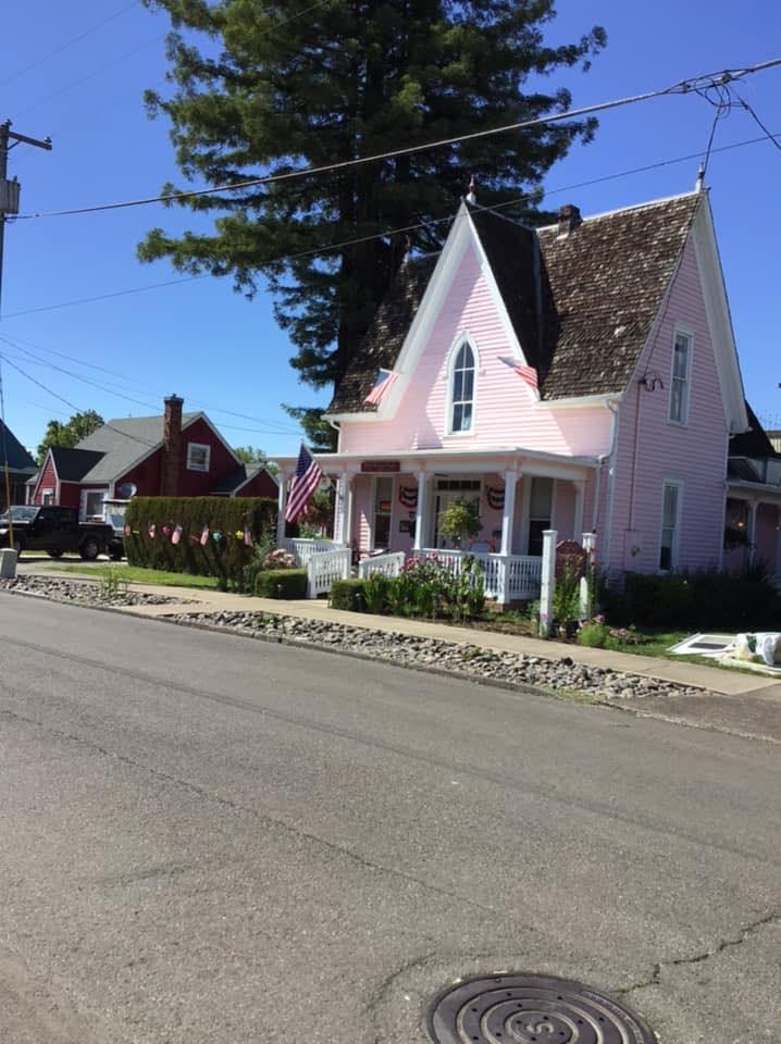 Pet Friendly Pink House Cafe