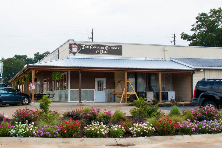 Pet Friendly The Country Cupboard & Deli