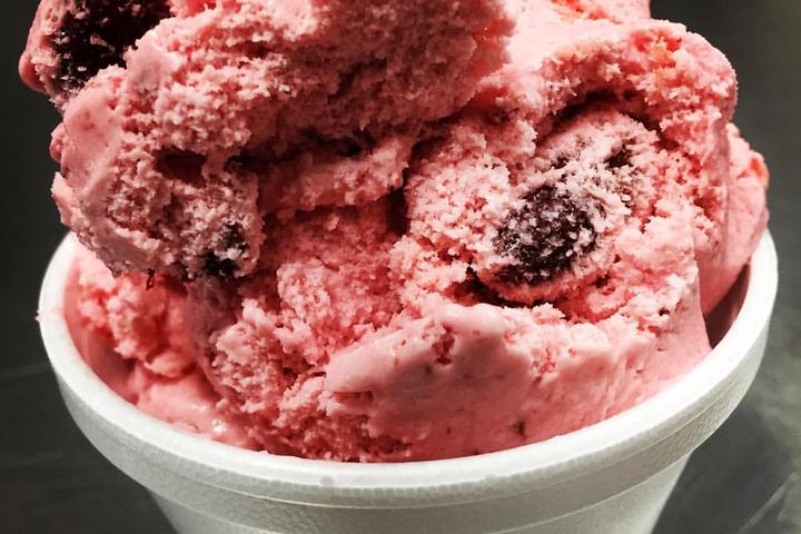 Pet Friendly Pesso's Italian Ices & Ice Cream & Gelato