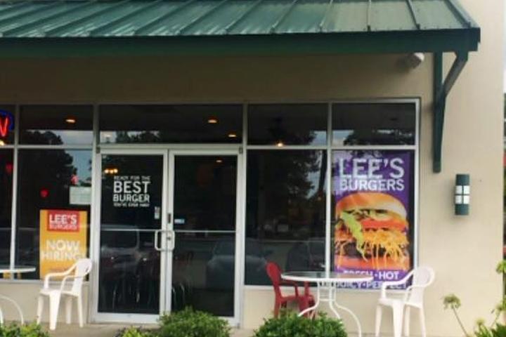 Pet Friendly Lee's Hamburgers