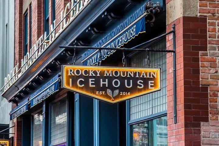 Pet Friendly Rocky Mountain Icehouse