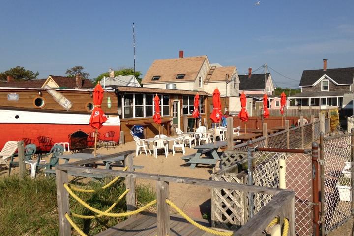 Pet Friendly Pirates Patio and Galley