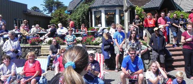 Picture of Grill & Scoop, a dog friendly restaurant in Cannon Beach. Picture of Grill & Scoop, a dog friendly restaurant in Cannon Beach.