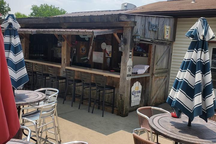 Pet Friendly The Roadhouse and Patio