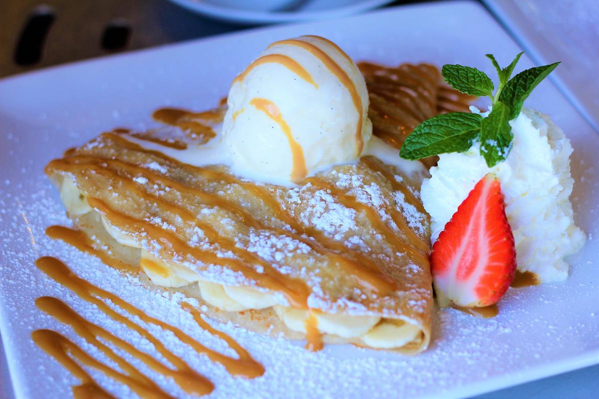 CoCo Crepes Waffles and Coffee League City Is Pet Friendly