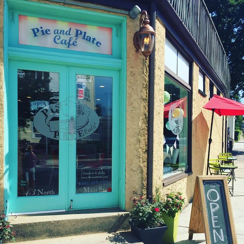 Pie and Plate Cafe Is Pet Friendly