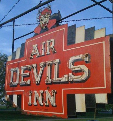 Pet Friendly Air Devils Inn